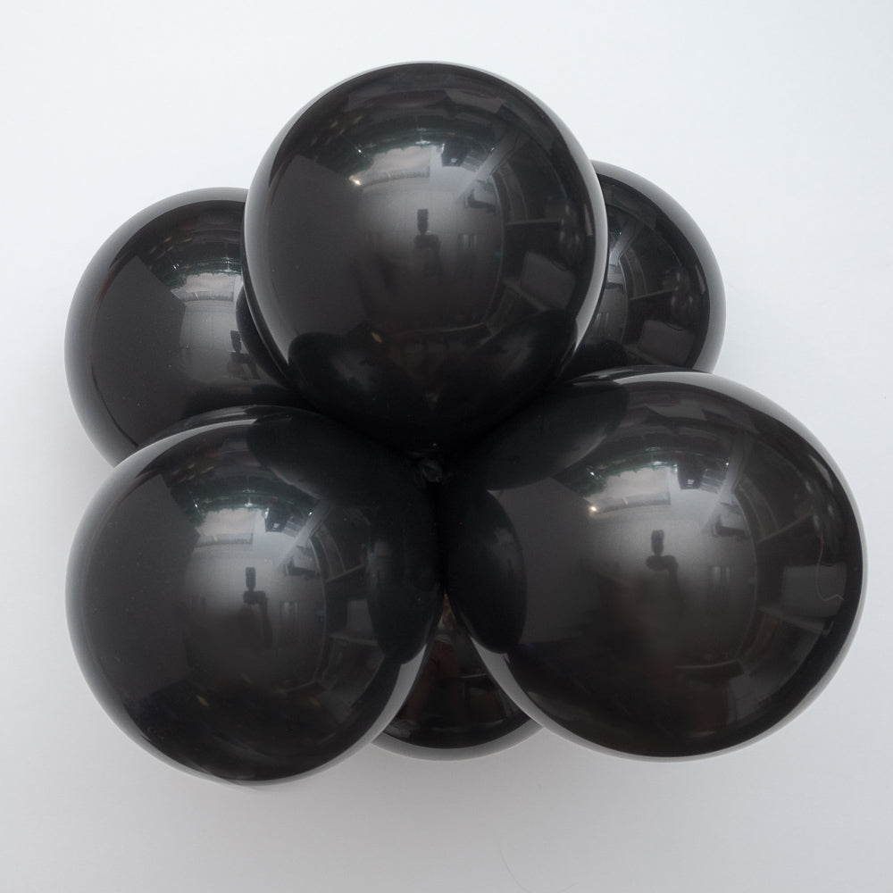 24" Oval Black Tuftex