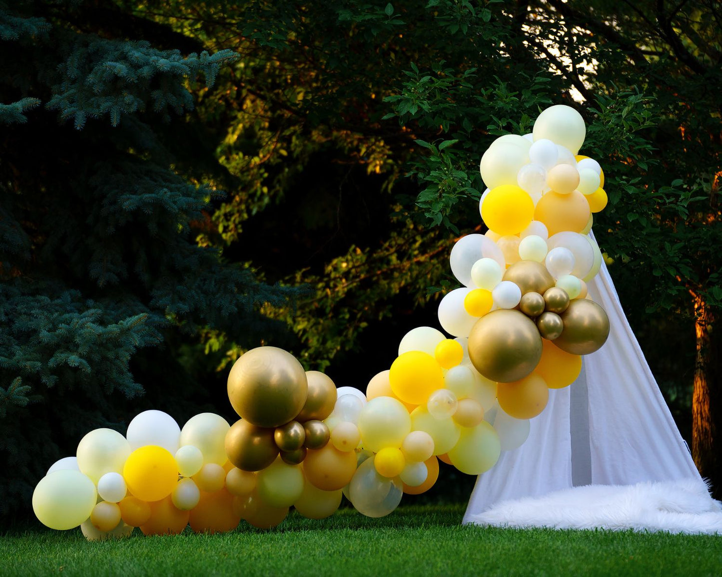 Honey Bee Garland • 14-16 Foot • Glam Kit