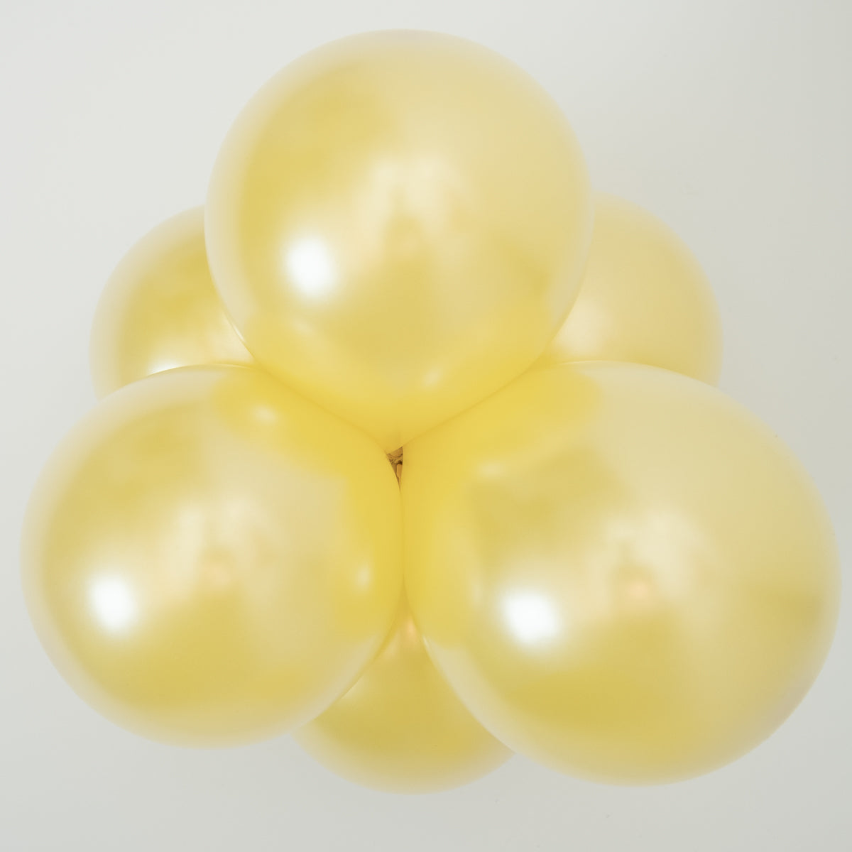 24" Round Diamond Canary • 1 Balloon