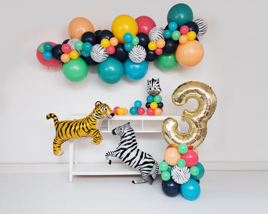 It's a Zoo Garland  • 6-8 Foot • Deluxe Kit