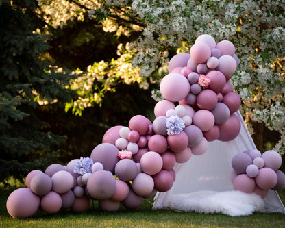 Lilac Bloom Garland  • 14-16 Foot • Boujee Box