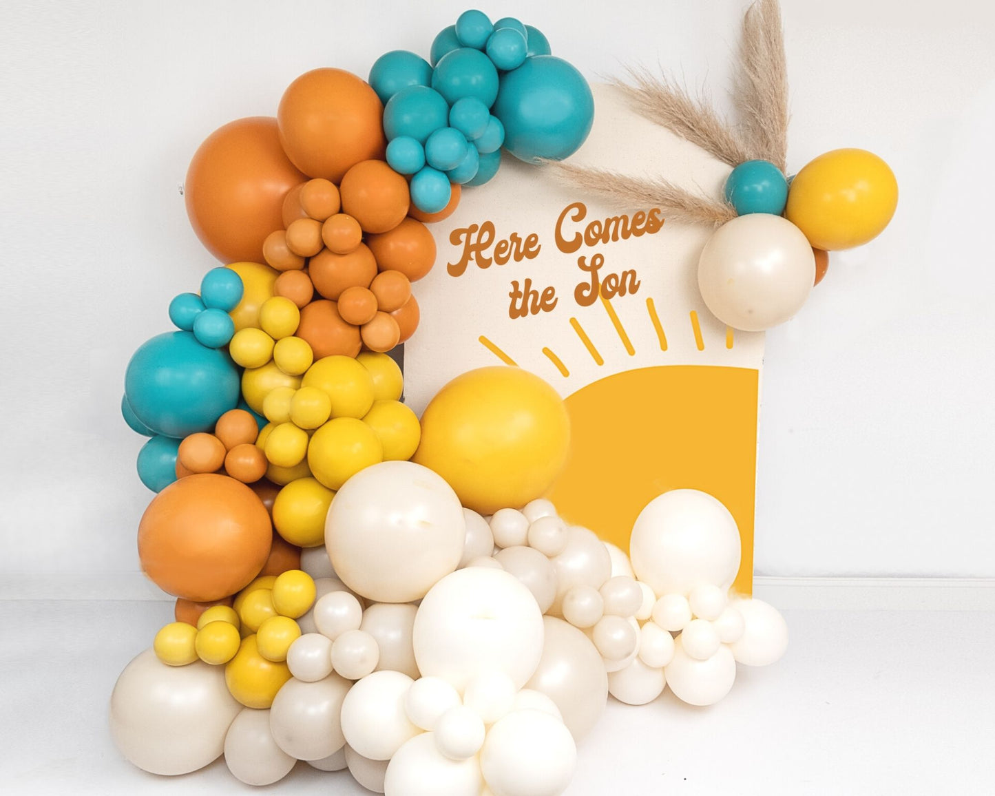 Here Comes The Sun Garland  • 10-12 Foot • Boujee Box